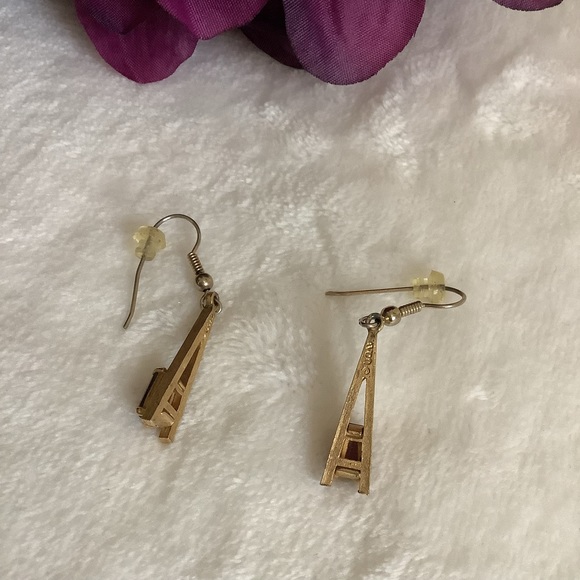 Vintage Avon Earrings - Picture 4 of 4
